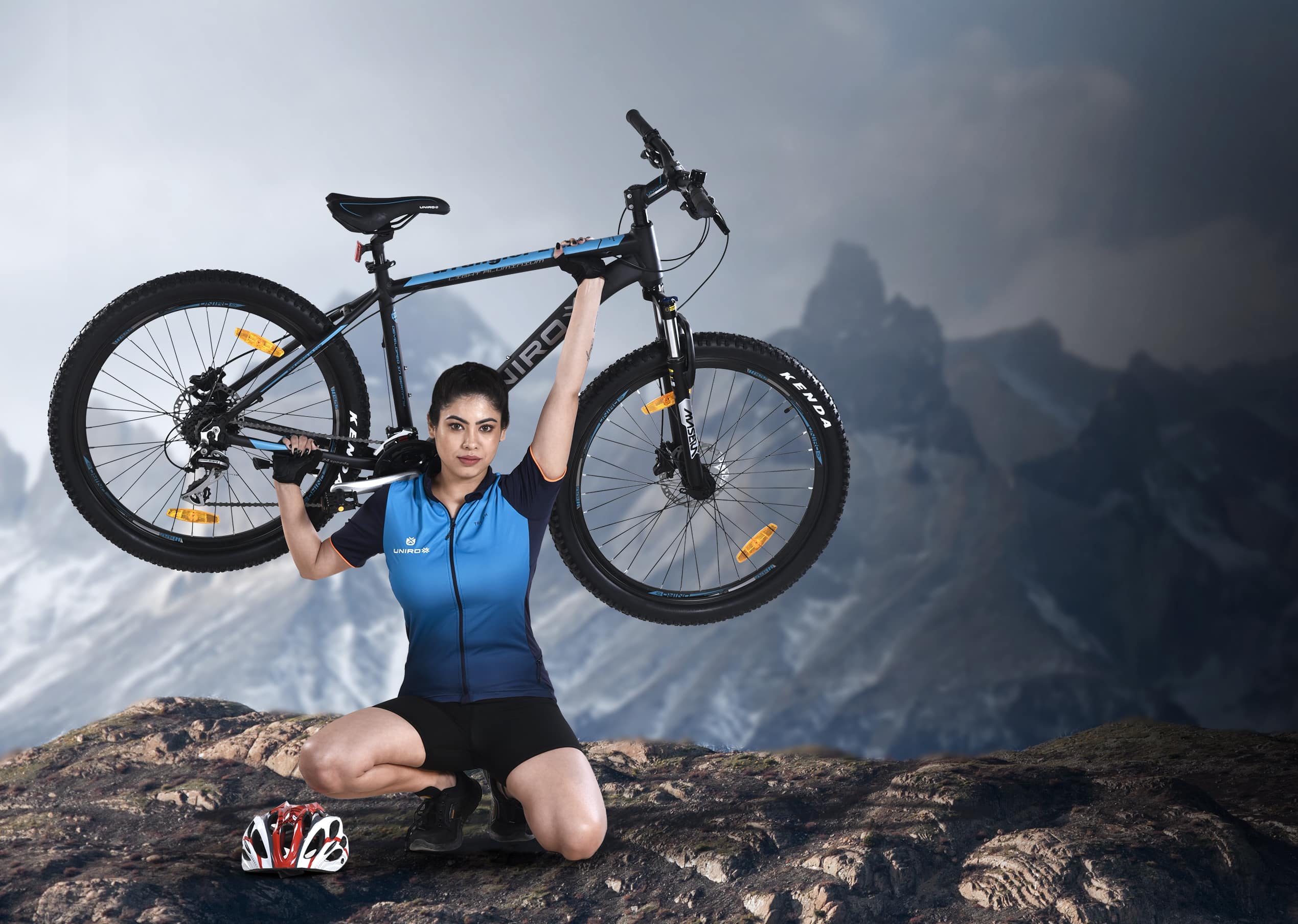 UNIROX Bike Buy one of Indias best and most affordable world-class bike online